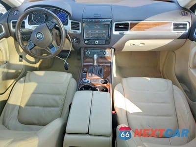 Zdjęcie 8 z 13 samochodu: 2015 VOLKSWAGEN TOUAREG V6 VIN:WVGEF9BP5FD004416 - miniatura