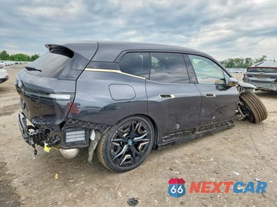 Trzecie zdjęcie samochodu z tyłu: 2023 BMW IX M60 VIN:WB533CF07PCL97823 - miniatura