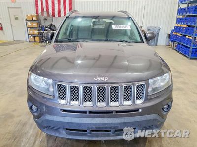 Piąte zdjęcie samochodu w środku: 2016 JEEP COMPASS LATITUDE VIN:1C4NJCEA8GD614870 - miniatura