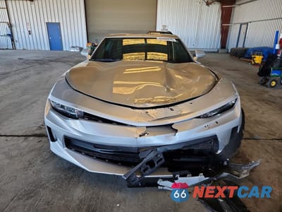Piąte zdjęcie samochodu w środku: 2018 CHEVROLET CAMARO LT VIN:1G1FB1RX1J0156133 - miniatura