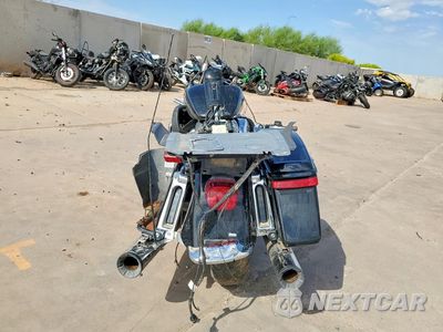 Czwarte zdjęcie samochodu z boku: 2017 HARLEY-DAVIDSON FLHTCU ULTRA CLASSIC ELECTRA GLIDE VIN:1HD1FCC15HB617952 - miniatura