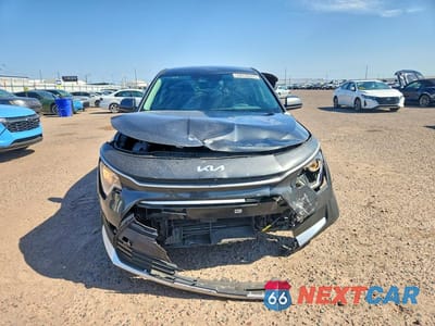 Piąte zdjęcie samochodu w środku: 2026 KIA NIRO LX VIN:KNDCP3LE1T5330139 - miniatura