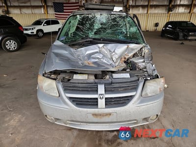 Piąte zdjęcie samochodu w środku: 2005 DODGE GRAND CARAVAN SXT VIN:2D4GP44LX5R392796 - miniatura