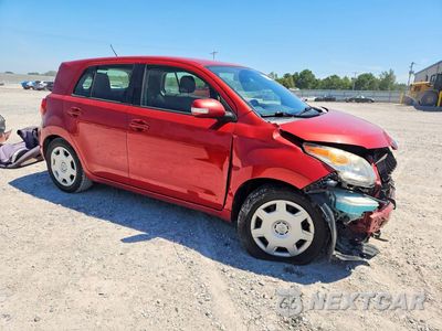 Czwarte zdjęcie samochodu z boku: 2012 SCION XD BASE VIN:JTKKU4B48C1027670 - miniatura