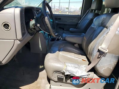 Zdjęcie 7 z 12 samochodu: 2000 CHEVROLET SILVERADO K1500 VIN:1GCEK19T1YE332644 - miniatura