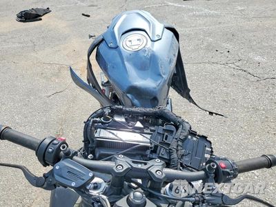 Piąte zdjęcie samochodu w środku: 2023 BMW S 1000 R VIN:WB10E5307P6G93120 - miniatura