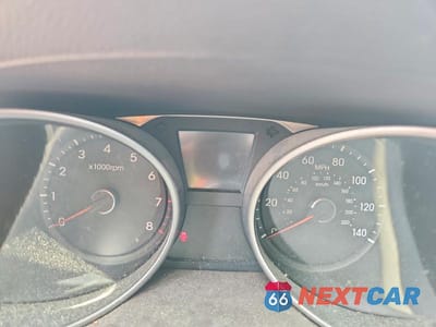 Zdjęcie 9 z 13 samochodu: 2011 HYUNDAI TUCSON GLS VIN:KM8JU3AC6BU261837 - miniatura