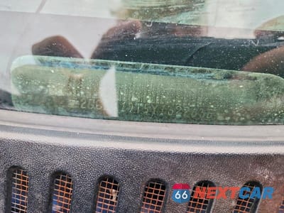 Zdjęcie 12 z 12 samochodu: 2000 CHEVROLET SILVERADO K1500 VIN:2GCEK19T5Y1322636 - miniatura