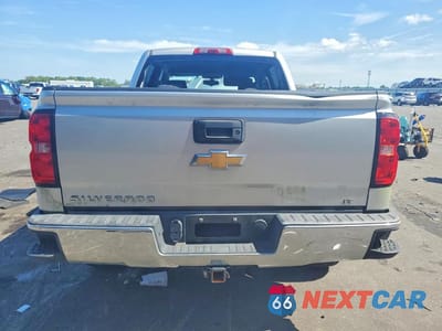 Zdjęcie 6 z 12 samochodu: 2018 CHEVROLET SILVERADO K1500 LT VIN:3GCUKREC8JG497329 - miniatura