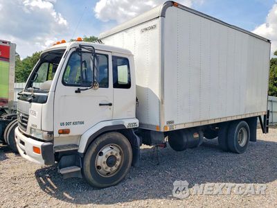 2005 UD UD2600 BOX TRUCK JNAPA80H45AK50538 - główne zdjęcie licytacji z USA - miniatura