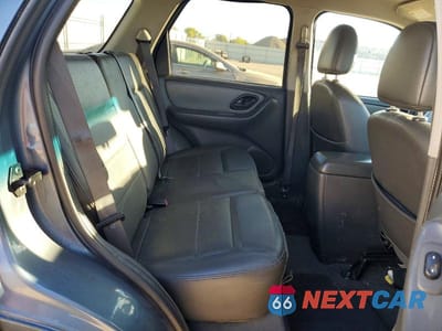 Zdjęcie 10 z 12 samochodu: 2005 FORD ESCAPE XLT VIN:1FMYU93185KA46215 - miniatura