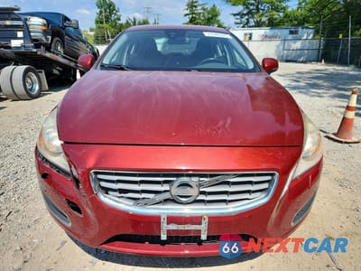 Piąte zdjęcie samochodu w środku: 2013 VOLVO S60 T5 VIN:YV1612FSXD2210878 - miniatura