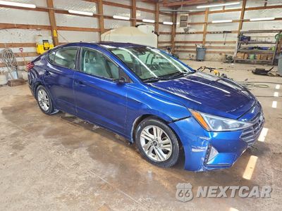Czwarte zdjęcie samochodu z boku: 2019 HYUNDAI ELANTRA SEL VIN:5NPD84LF3KH408953 - miniatura