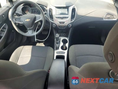 Zdjęcie 8 z 12 samochodu: 2017 CHEVROLET CRUZE LS VIN:1G1BC5SM8H7265452 - miniatura