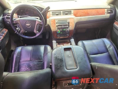Zdjęcie 8 z 13 samochodu: 2014 CHEVROLET TAHOE C1500 LT VIN:1GNSCBE09ER213589 - miniatura