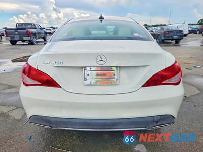 Zdjęcie 6 z 13 samochodu: 2018 MERCEDES-BENZ CLA VIN:WDDSJ4EB0JN525626 - miniatura