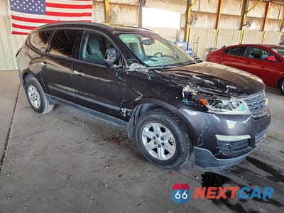 Czwarte zdjęcie samochodu z boku: 2014 CHEVROLET TRAVERSE LS VIN:1GNKRFKD1EJ244671 - miniatura
