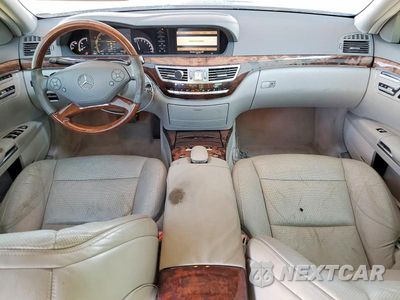 Zdjęcie 8 z 12 samochodu: 2011 MERCEDES-BENZ S 550 VIN:WDDNG7BB1BA385841 - miniatura