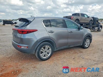 Trzecie zdjęcie samochodu z tyłu: 2019 KIA SPORTAGE LX VIN:KNDPM3AC0K7513417 - miniatura