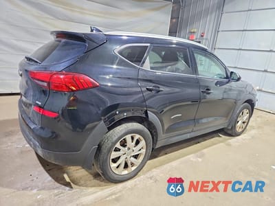 Trzecie zdjęcie samochodu z tyłu: 2019 HYUNDAI TUCSON VALUE VIN:KM8J3CA41KU045650 - miniatura