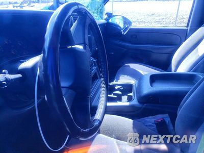 Zdjęcie 7 z 12 samochodu: 2004 GMC NEW SIERRA K1500 VIN:2GTEK13T441359731 - miniatura