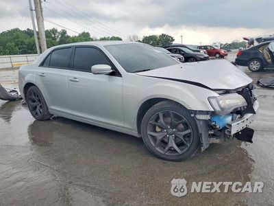 Czwarte zdjęcie samochodu z boku: 2023 CHRYSLER 300 S VIN:2C3CCABG5PH569554 - miniatura