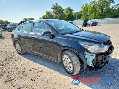 Czwarte zdjęcie samochodu z boku: 2018 KIA RIO LX VIN:3KPA24AB5JE065540 - miniatura