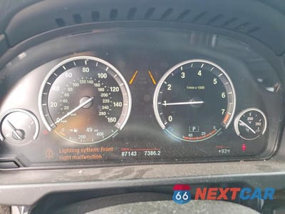Zdjęcie 9 z 14 samochodu: 2018 BMW X5 XDRIVE35I VIN:5UXKR0C58J0Y05606 - miniatura