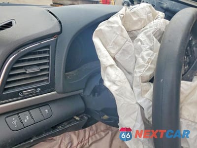 Zdjęcie 9 z 12 samochodu: 2018 HYUNDAI ELANTRA SEL VIN:5NPD84LF7JH377298 - miniatura