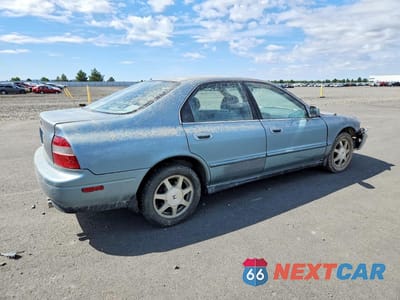 Trzecie zdjęcie samochodu z tyłu: 1994 HONDA ACCORD EX VIN:JHMCD5652RC081000 - miniatura