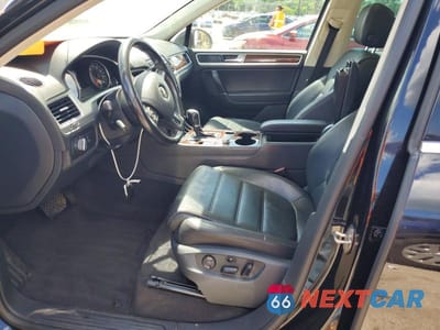 Zdjęcie 7 z 13 samochodu: 2016 VOLKSWAGEN TOUAREG SPORT VIN:WVGEF9BPXGD001125 - miniatura