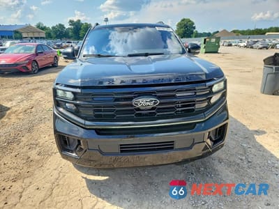 Piąte zdjęcie samochodu w środku: 2025 FORD EXPEDITION PLATINUM VIN:1FMJU1MG4SEA61536 - miniatura