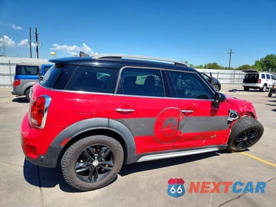 Trzecie zdjęcie samochodu z tyłu: 2019 MINI COOPER S COUNTRYMAN ALL4 VIN:WMZYT5C58K3J87763 - miniatura
