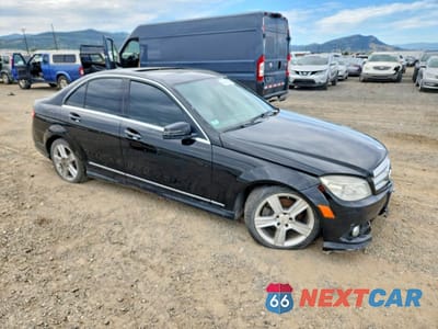 Czwarte zdjęcie samochodu z boku: 2010 MERCEDES-BENZ C 300 4MATIC VIN:WDDGF8BB7AR108743 - miniatura