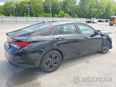 Trzecie zdjęcie samochodu z tyłu: 2021 HYUNDAI ELANTRA SEL VIN:5NPLM4AG6MH035445 - miniatura