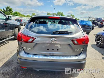 Zdjęcie 6 z 13 samochodu: 2017 NISSAN ROGUE SPORT SV VIN:JN1BJ1CR4HW143860 - miniatura