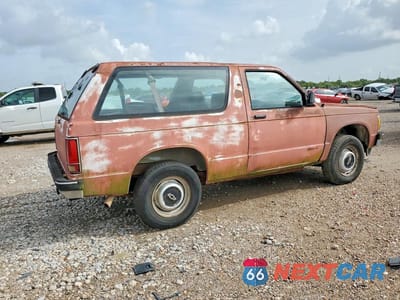 Trzecie zdjęcie samochodu z tyłu: 1991 CHEVROLET BLAZER S10 VIN:1GNCS18ZXM8265457 - miniatura