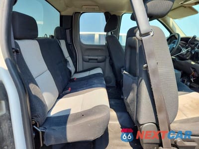 Zdjęcie 10 z 12 samochodu: 2007 CHEVROLET SILVERADO K2500 HEAVY DUTY VIN:1GCHK29K67E505745 - miniatura