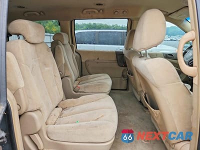 Zdjęcie 11 z 13 samochodu: 2007 KIA SEDONA BASE VIN:KNDMB233X76110834 - miniatura
