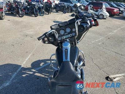 Zdjęcie 6 z 8 samochodu: 2010 HARLEY-DAVIDSON FLHX VIN:1HD1KB417AB643320 - miniatura