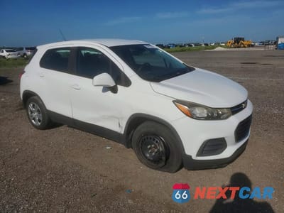 Czwarte zdjęcie samochodu z boku: 2017 CHEVROLET TRAX LS VIN:3GNCJKSB0HL257461 - miniatura