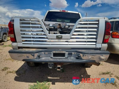 Zdjęcie 6 z 13 samochodu: 2004 CHEVROLET SILVERADO K2500 HEAVY DUTY VIN:1GCHK29284E394305 - miniatura