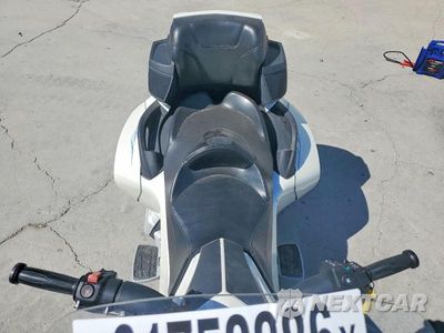 Piąte zdjęcie samochodu w środku: 2015 CAN-AM SPYDER ROADSTER RT VIN:2BXNBDD27FV003275 - miniatura