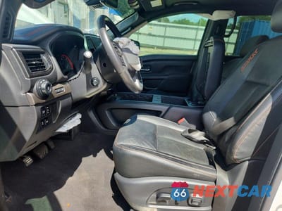 Zdjęcie 7 z 12 samochodu: 2022 NISSAN TITAN PRO-4X VIN:1N6AA1ED5NN106048 - miniatura