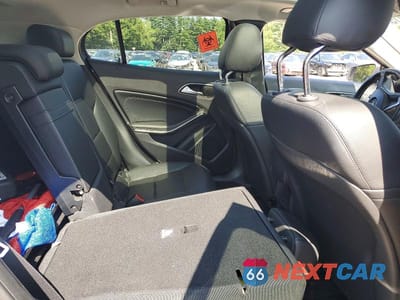 Zdjęcie 11 z 13 samochodu: 2015 MERCEDES-BENZ GLA 250 4MATIC VIN:WDCTG4GBXFJ069024 - miniatura