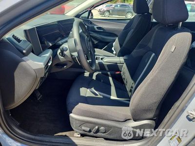 Zdjęcie 7 z 12 samochodu: 2025 HYUNDAI SONATA SEL VIN:KMHL64JA5SA436636 - miniatura