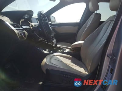 Zdjęcie 7 z 13 samochodu: 2016 BMW X1 XDRIVE28I VIN:WBXHT3Z30G4A50785 - miniatura