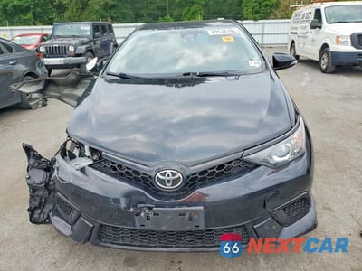 Piąte zdjęcie samochodu w środku: 2018 TOYOTA COROLLA IM BASE VIN:JTNKARJEXJJ564086 - miniatura