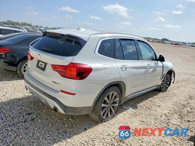Trzecie zdjęcie samochodu z tyłu: 2019 BMW X3 SDRIVE30I VIN:5UXTR7C56KLF29359 - miniatura