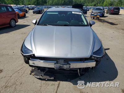Piąte zdjęcie samochodu w środku: 2023 HYUNDAI SONATA SE VIN:KMHL24JA7PA342941 - miniatura